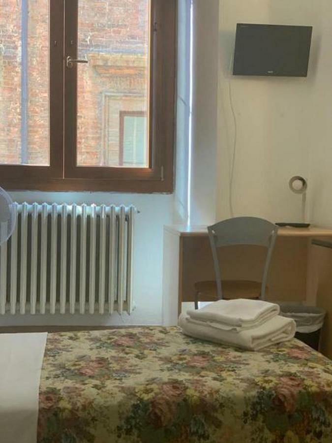 Hostelciompi Сиена Экстерьер фото